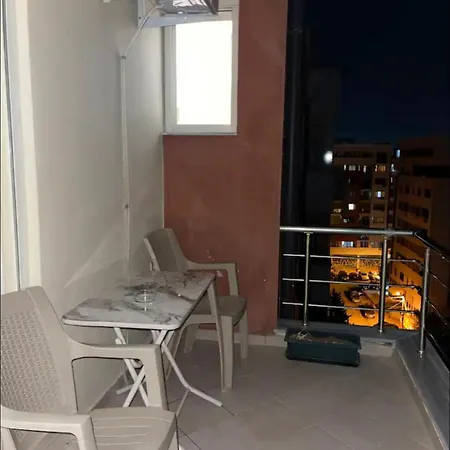 Spacious With Balcony *