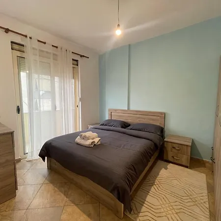 Spacious With Balcony Apartment *