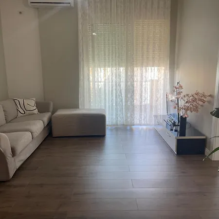 Apartment Spacious With Balcony Yzberishti